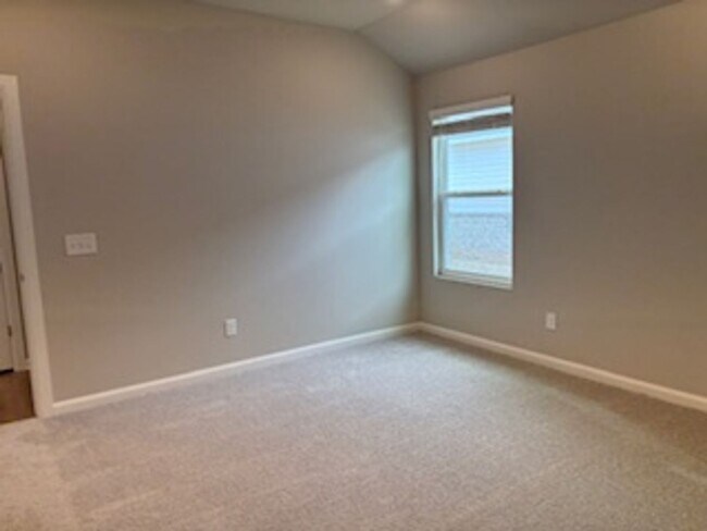 Building Photo - 1st Month Free!