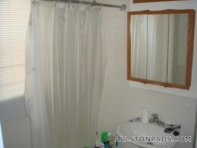 Building Photo - 1254 Commonwealth Ave