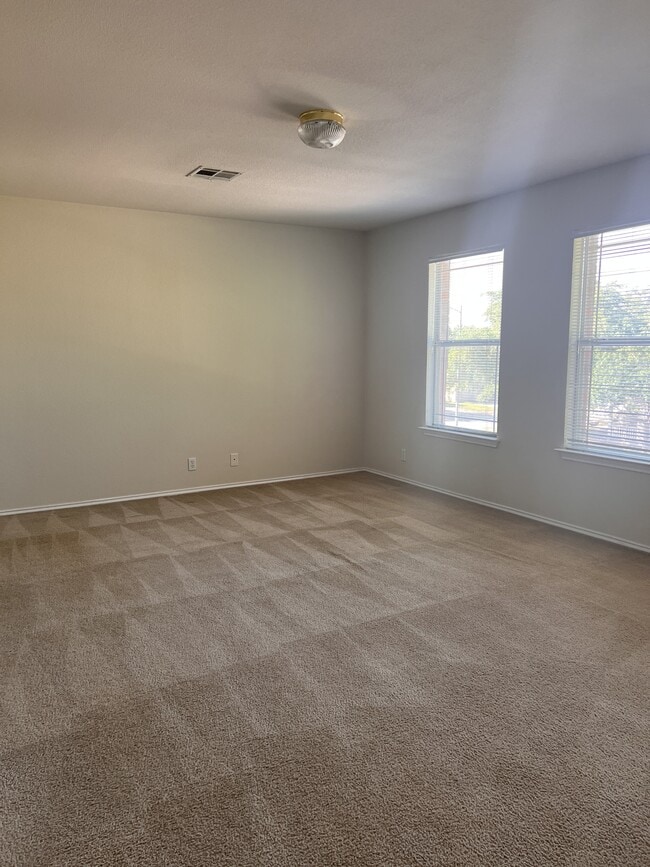 Building Photo - 14304 Sarah Ann Dr