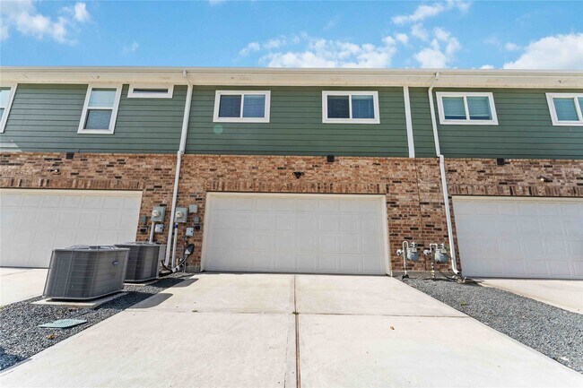 Building Photo - 12711 Taymouth Manor Dr