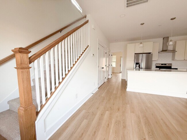 Building Photo - Modern 3-Bedroom Home with Pool and Pickleball Court at Highbury