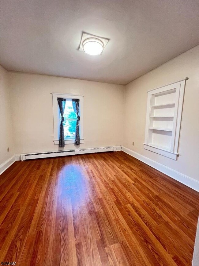 Building Photo - 285 Rutherford Ave