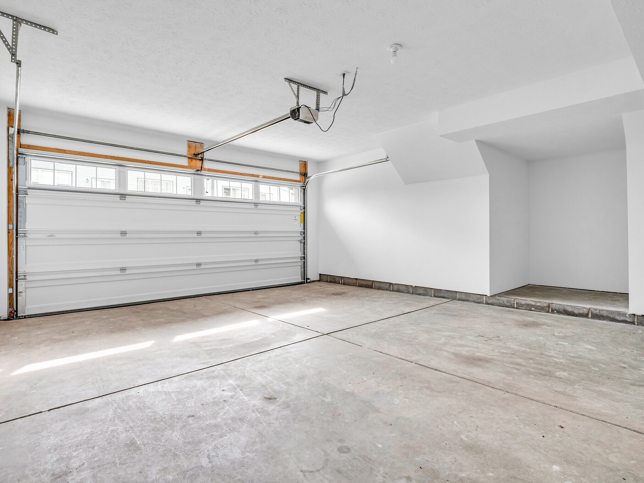 Building Photo - 8238 Bostic Dr