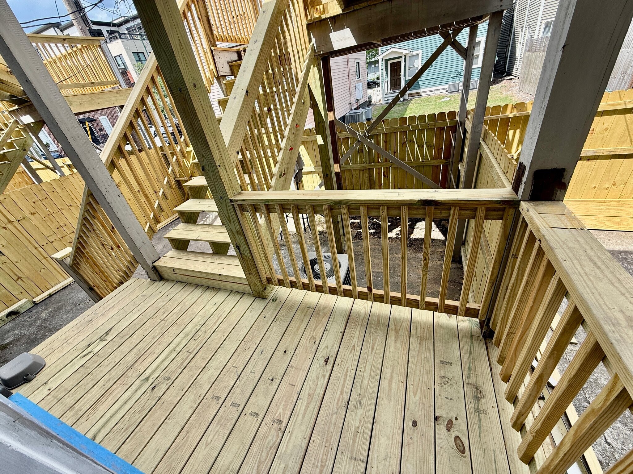 Building Photo - 320 W Hall St