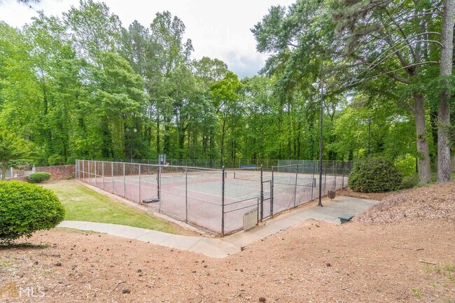 Building Photo - 3097 Colonial Way