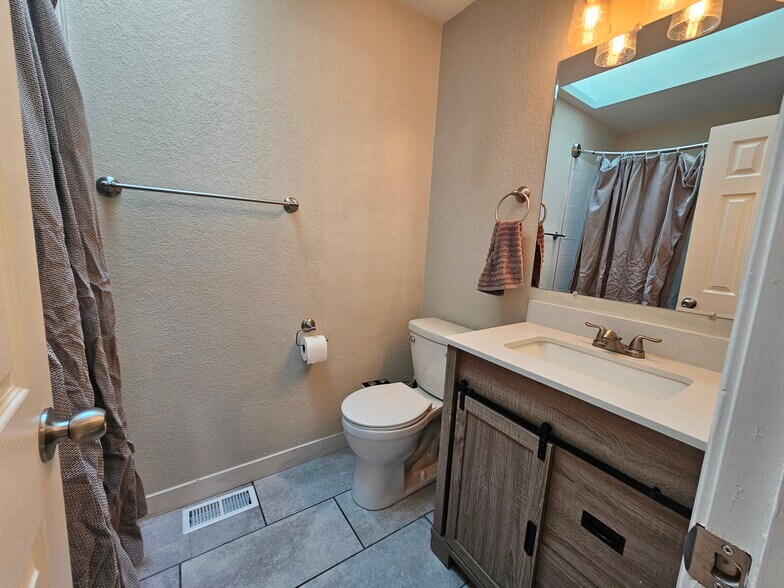 Building Photo - 4655 Badlands Ct