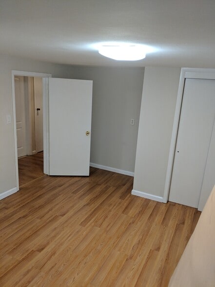 Building Photo - 153 Weigands Ln