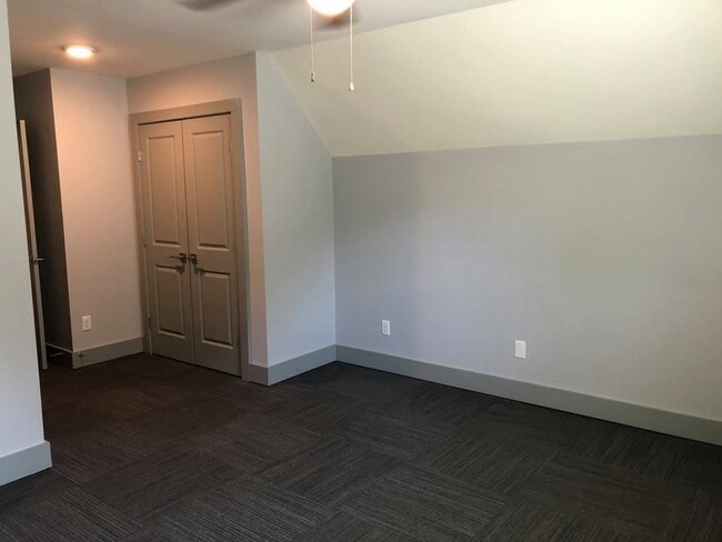 Large room and closet space - 202 Dixie Ave