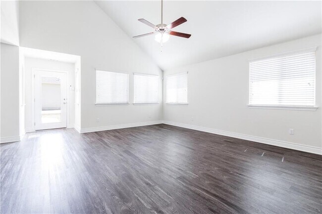 Building Photo - 2104 Pindos Pony Way