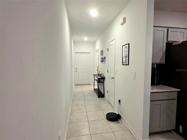 Building Photo - 235 Hayley St