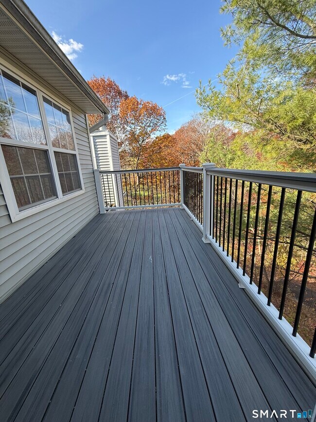 Building Photo - 504 Water Course Row