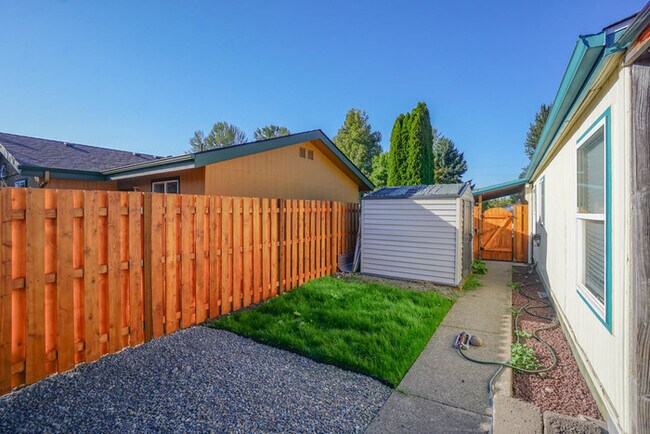 Building Photo - TWO BEDROOM MANUFACTURED HOME IN EAST COUNTY