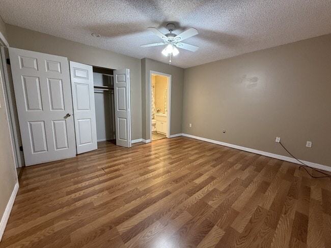 Building Photo - 4800 Rilma Ave