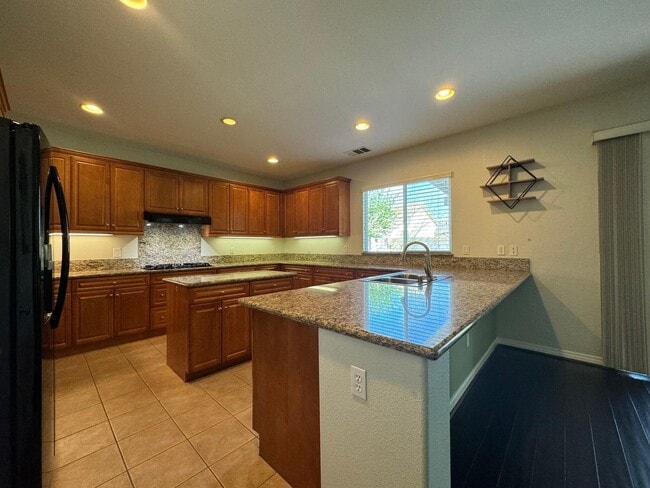 Building Photo - 3701 Pondera St