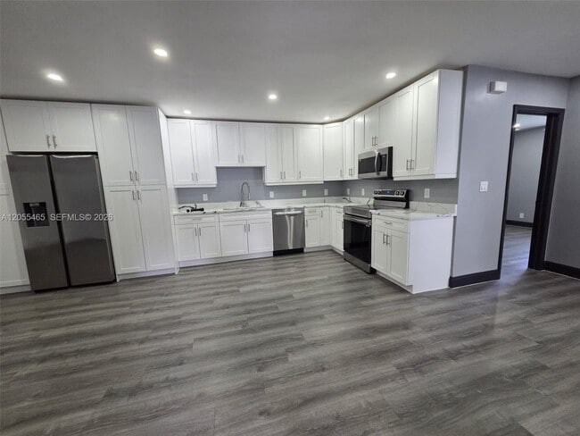 Building Photo - 8227 NW 39th St