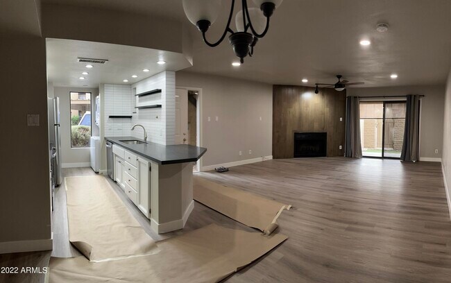 Building Photo - 7950 E Starlight Way