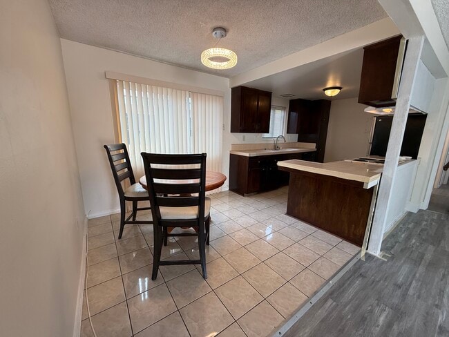 Dining Area - 1112 Opal St