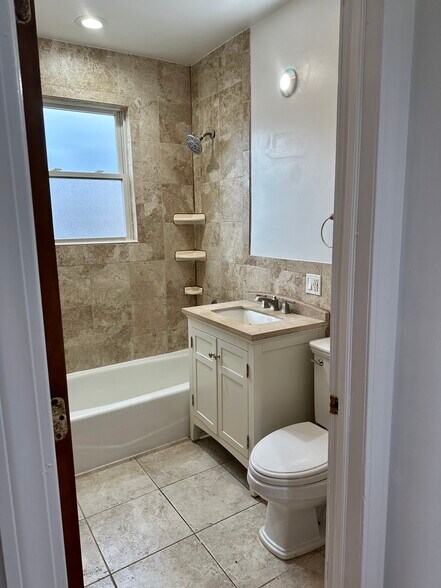 Building Photo - 37 Independence St