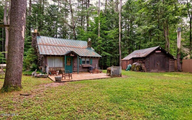 Building Photo - 33 Chuckwagon Trail