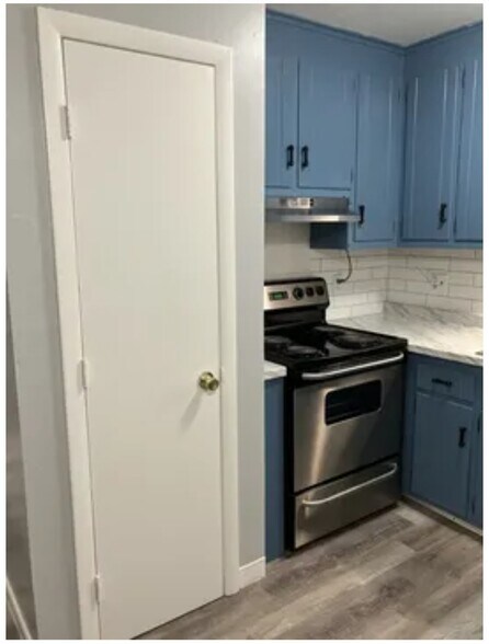 Building Photo - 23 Shirley St