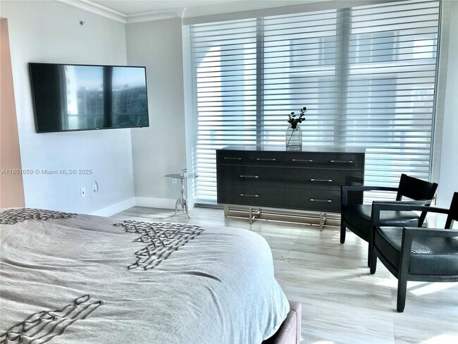Building Photo - 3101 S Ocean Dr