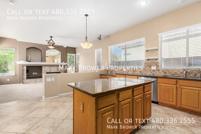 Building Photo - 4326 E Melinda Ln