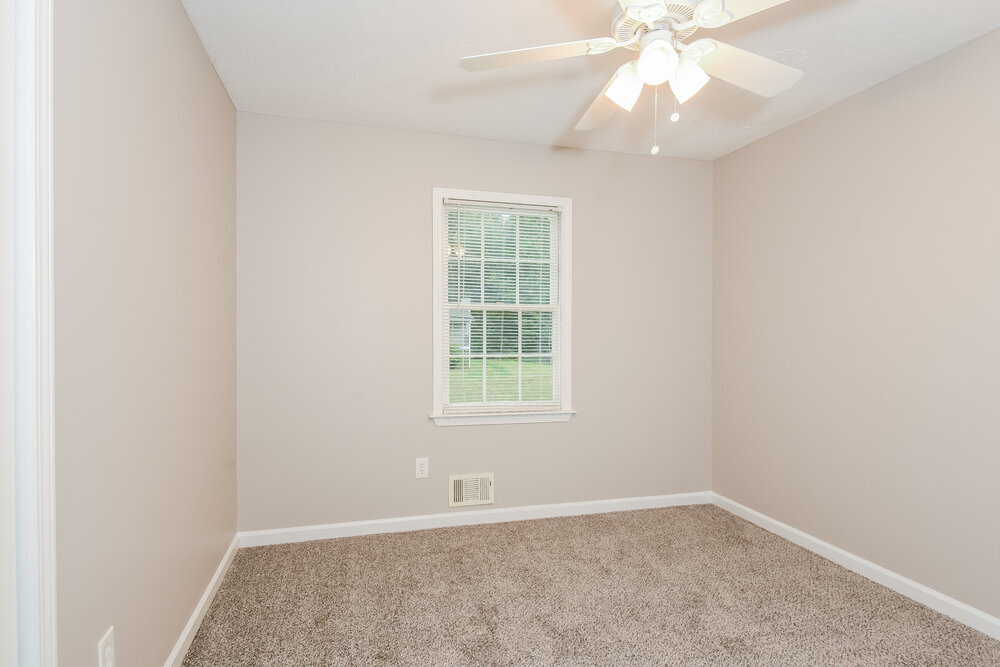 Building Photo - 28 Sweetwater Dr