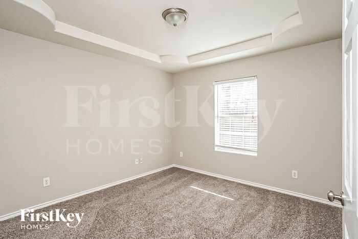 Building Photo - 6267 Gillian Park Dr