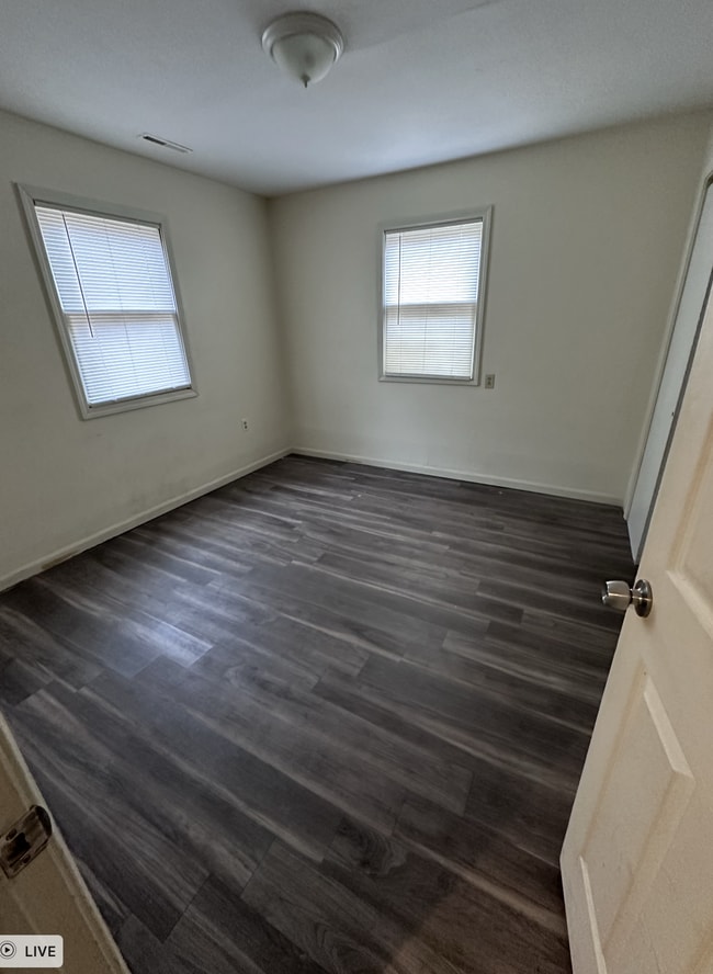 Building Photo - Modern 2 Bedroom Apartment in Prime Columbia Location!