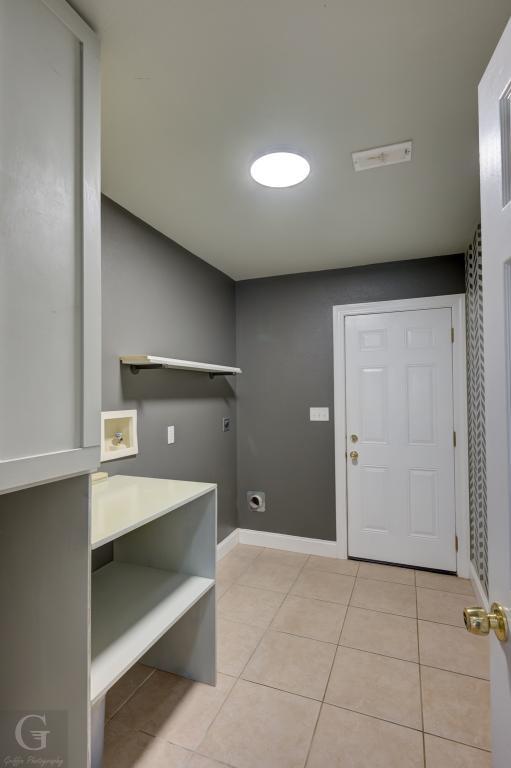 Building Photo - 3910 Le Brooke Ln