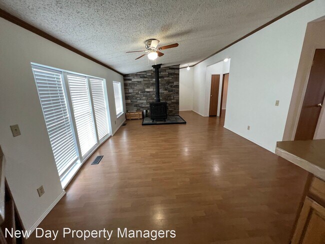 Building Photo - 3 br, 2 bath House - 33 Lone Tree Lane