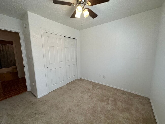 Building Photo - 4115 Azalea St