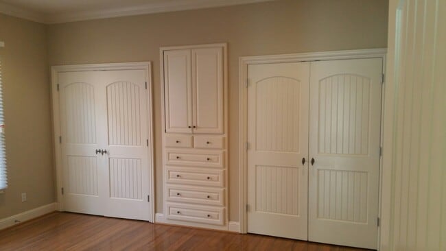 Building Photo - East Main Street