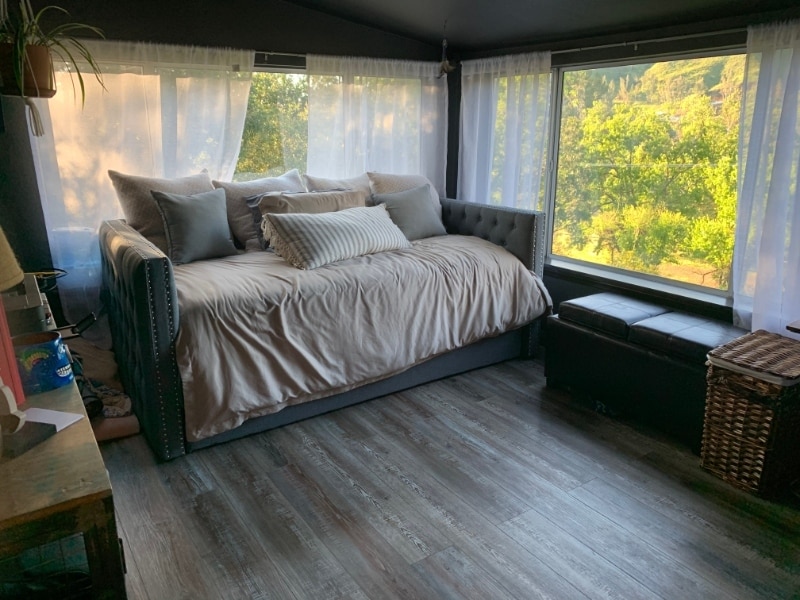 Building Photo - 1872 Seminole Dr