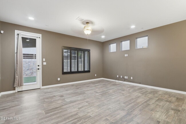 Building Photo - 13539 Doncaster St