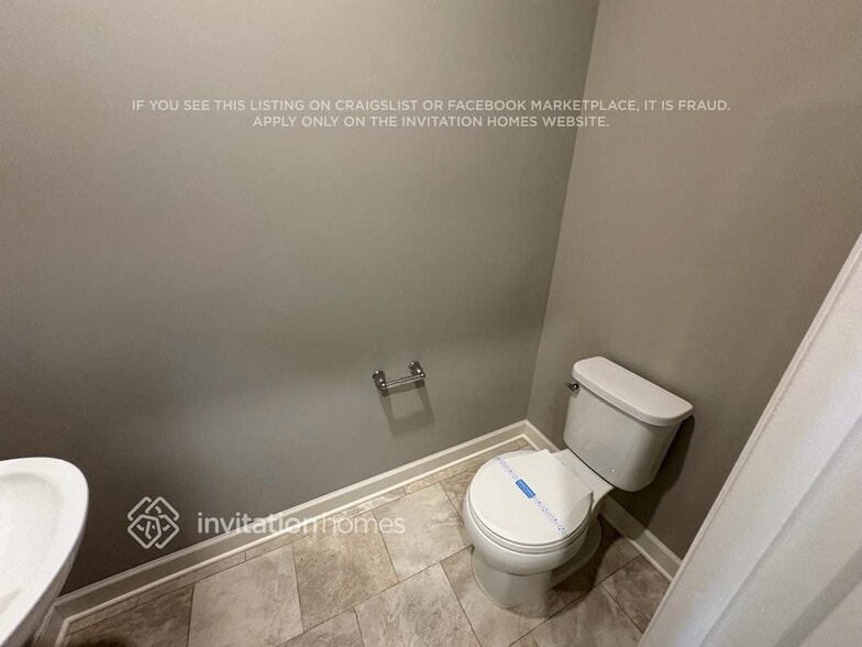 Building Photo - 6488 Inspire Cir S