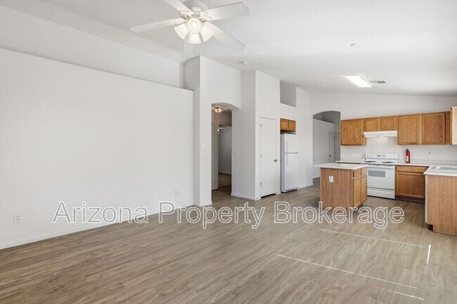 Building Photo - 14823 W Redfield Rd