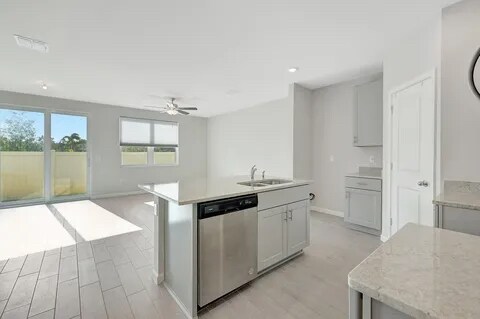 Building Photo - 3904 SE Caladium Ct