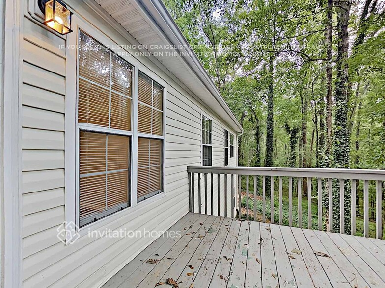 Building Photo - 6065 Savannah Dr