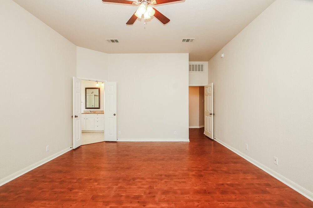 Building Photo - 1105 Wigwam