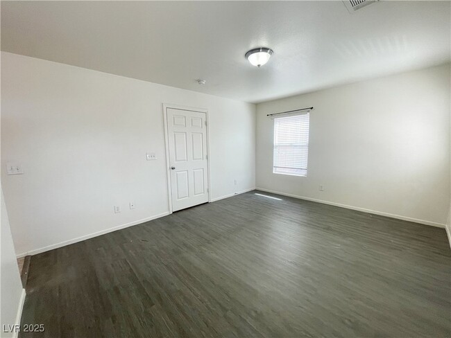 Building Photo - 1836 N Luna Alegre St