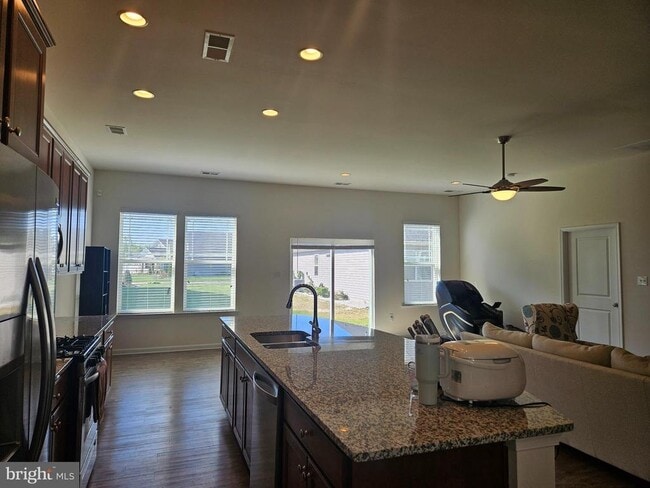 Building Photo - 29662 Riverstone Dr