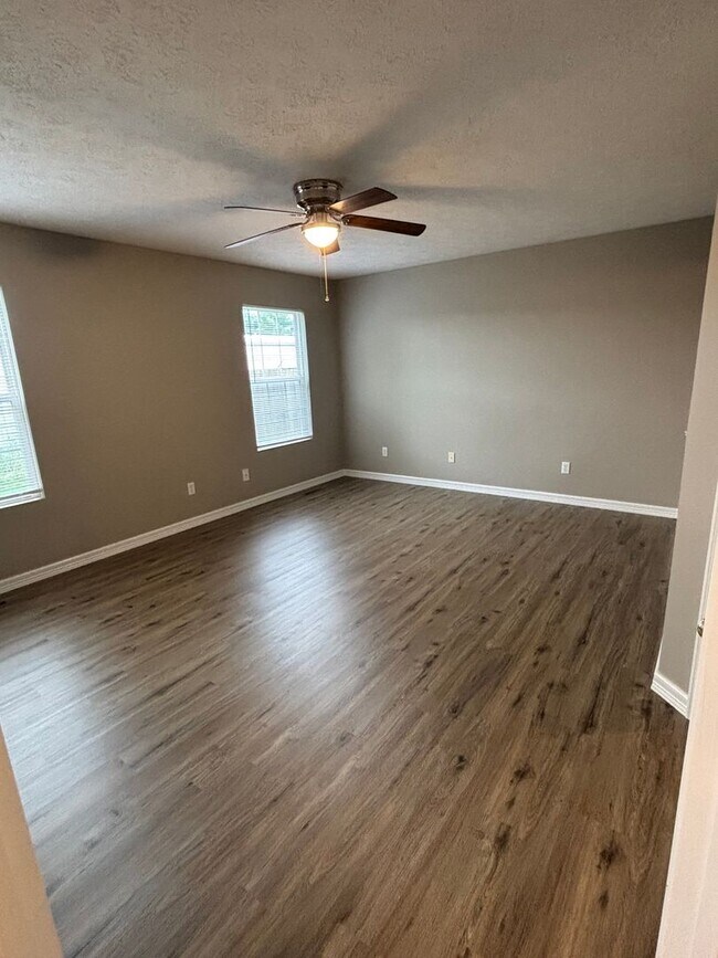 Building Photo - 4313-4315 N Morgan Ct