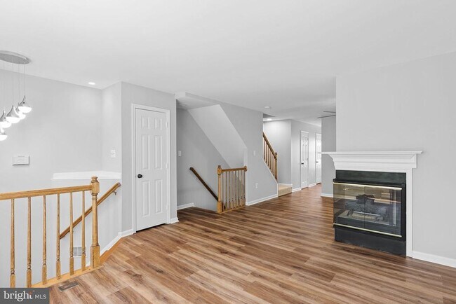 Building Photo - 13126 Plotner Farm Rd