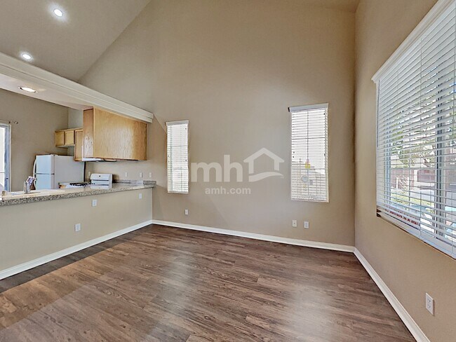 Building Photo - 6060 Glowing Cottage Ct