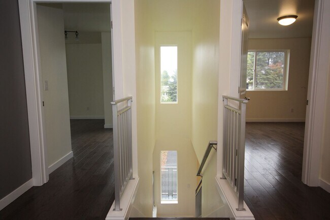 Building Photo - 4627 S Frontenac St
