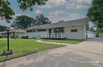 Building Photo - 455 Morgan Ln
