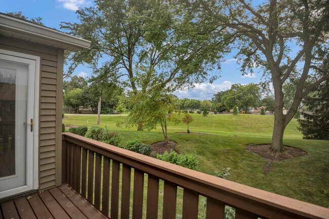 Building Photo - 737 Candleridge Ct
