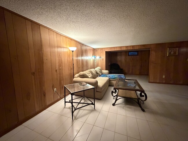 Building Photo - 37235 N Hillside Dr