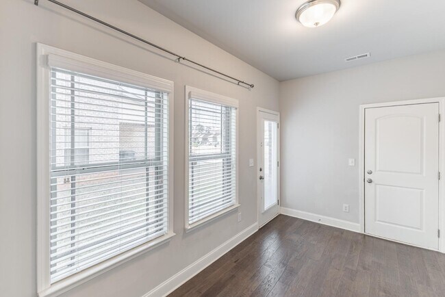 Building Photo - 30 Cypress Grove Ln SW